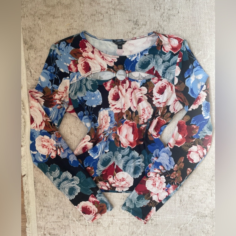 GUESS Floral Ribbed Long Sleeve Cutout Top size XL